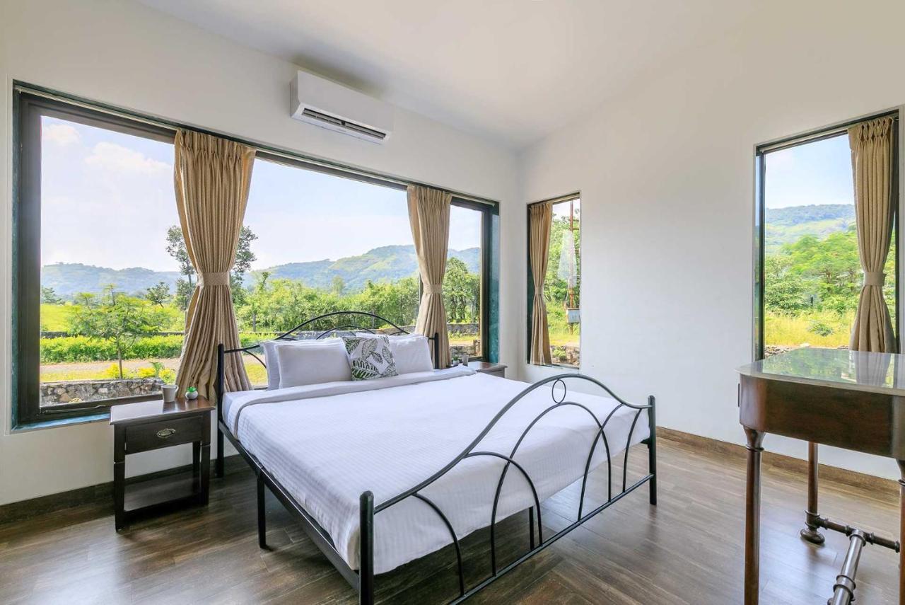 Stayvista'S Shivom Villa 2 - A Serene Escape With Views Of The Valley And Lake Lonavala Eksteriør bilde